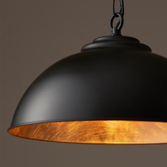 fekete arany belseju klasszikus fem design fuggesztek konyhasziget ebedlo asztal fole lampa vilagitas sotet vintage lancos allithato lakberendezes egyedi lampak lameridiana budapest.jpg